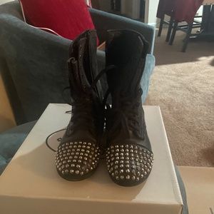 Steve Madden Women’s Boots Sz 6.5